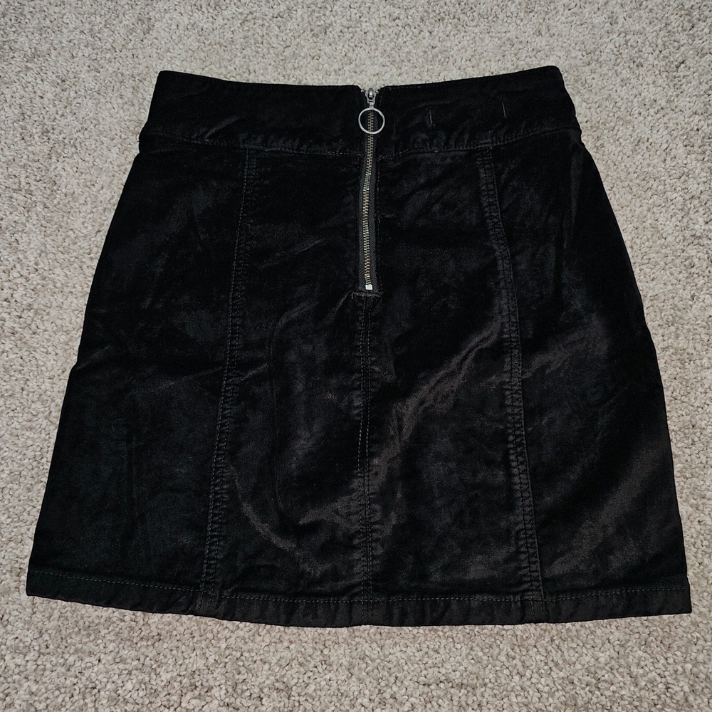 Free People Black Velvet Button‎ Front Zipper Mini Skirt Womens Size 27 - Picture 2 of 5